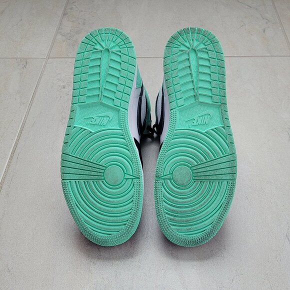 Nike Air Jordan 1 Retro High OG GS White Black Green Glow Size 5.5Y/7W - Picture 10 of 10